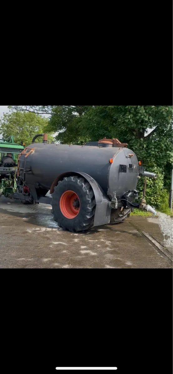Conor 2500 LPG Tank / Vicon Spreader - Image 4