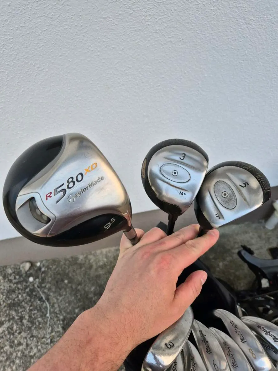 Golf Set & Trolley - Image 2