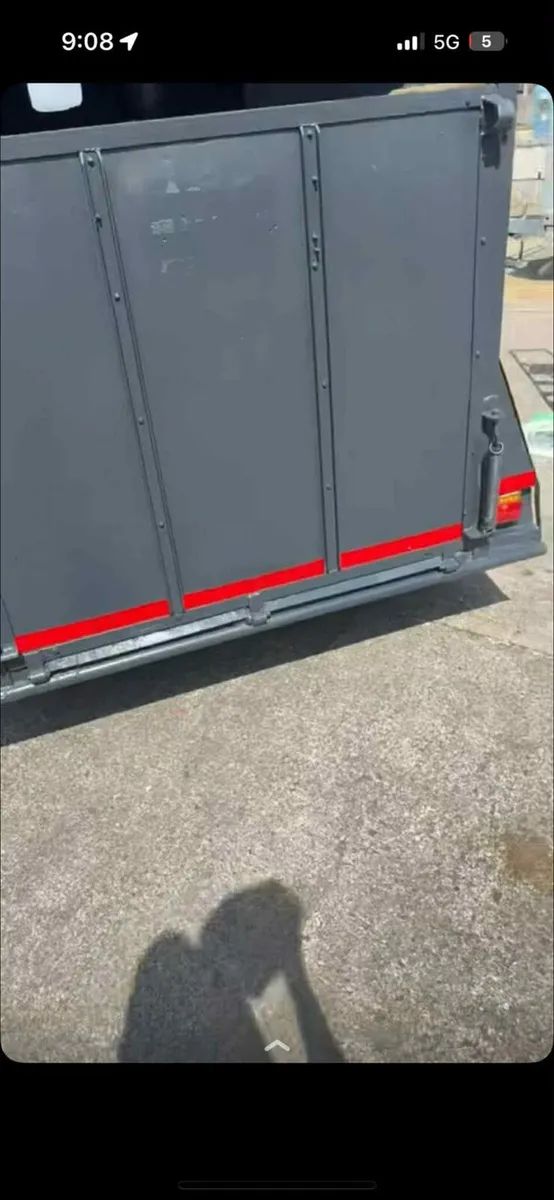 Horse box - Image 3