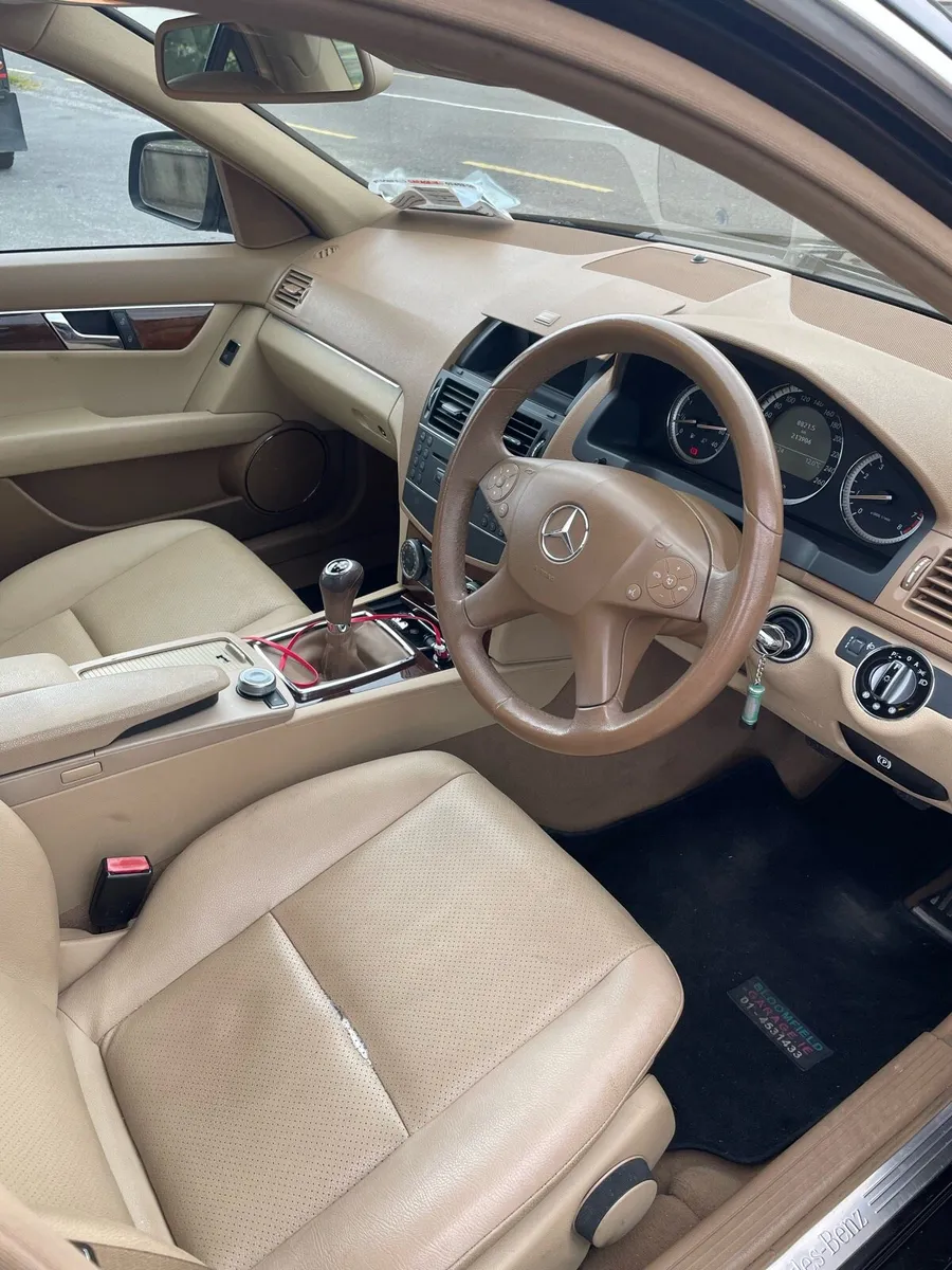 Mercedes C200 - Image 4