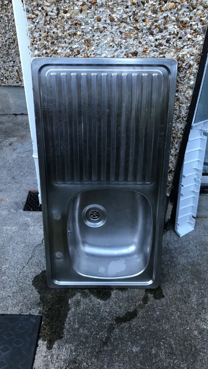 Kitchen sink - Image 1