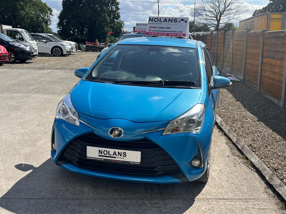 Toyota Vitz 2017 HYBRID AUTO - Image 3