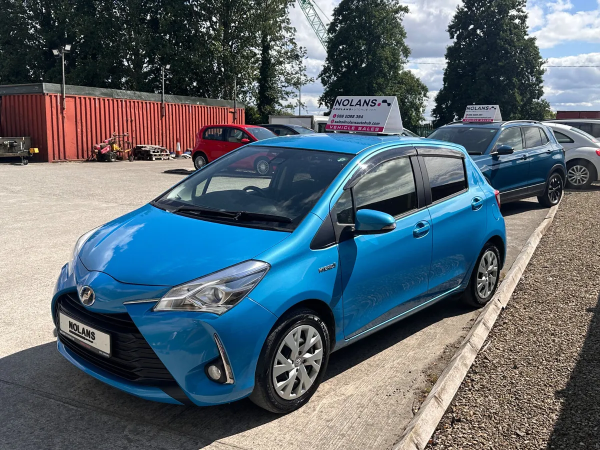 Toyota Vitz 2017 HYBRID AUTO - Image 2
