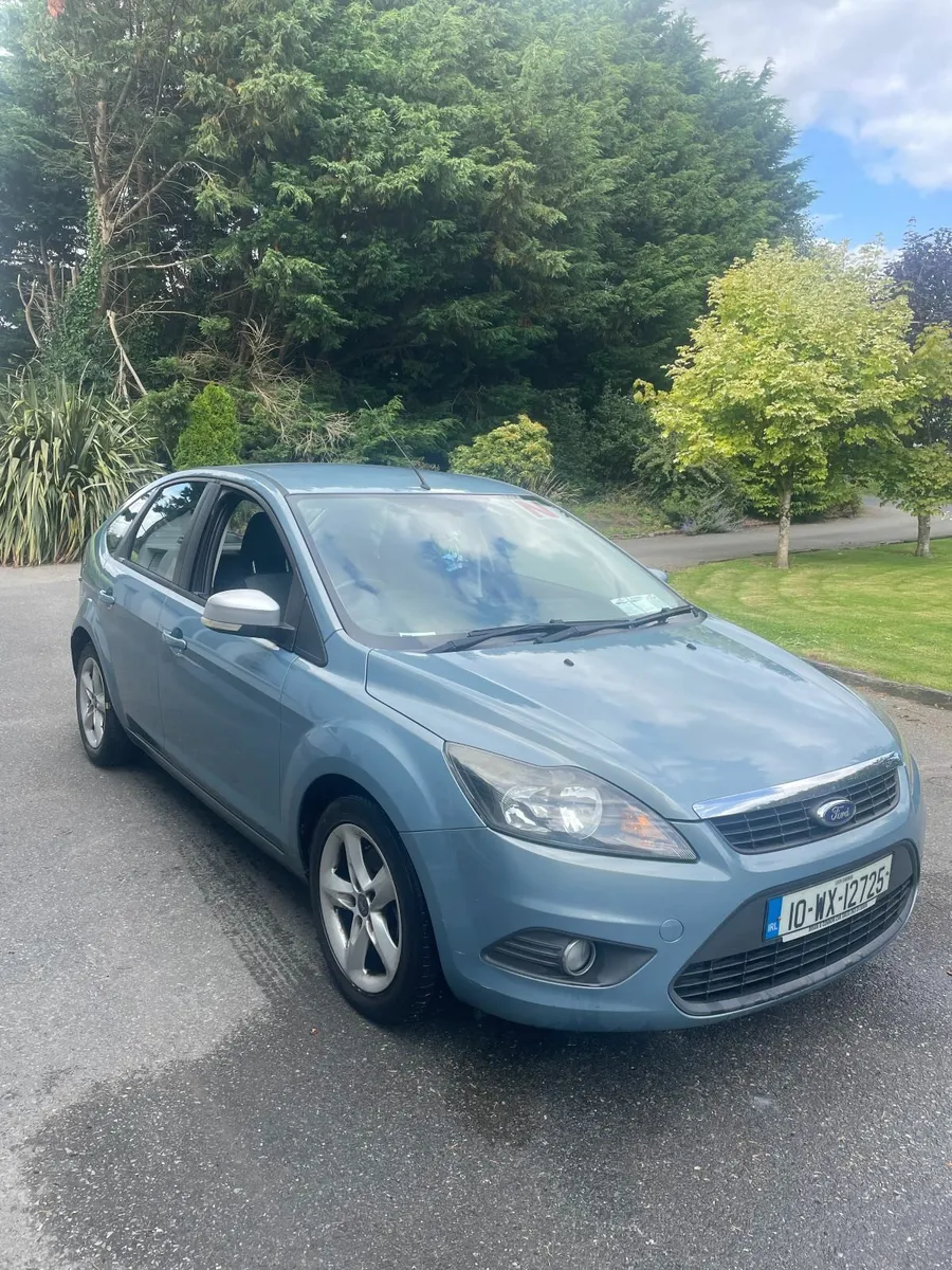 Ford Focus 2010 - Image 1