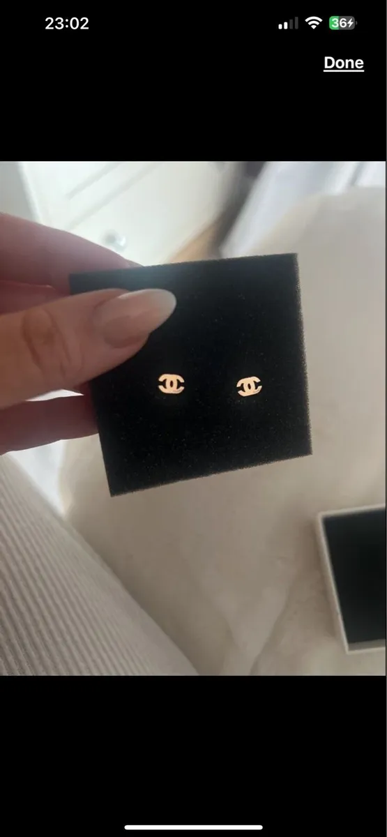 CC stud earrings - Image 3