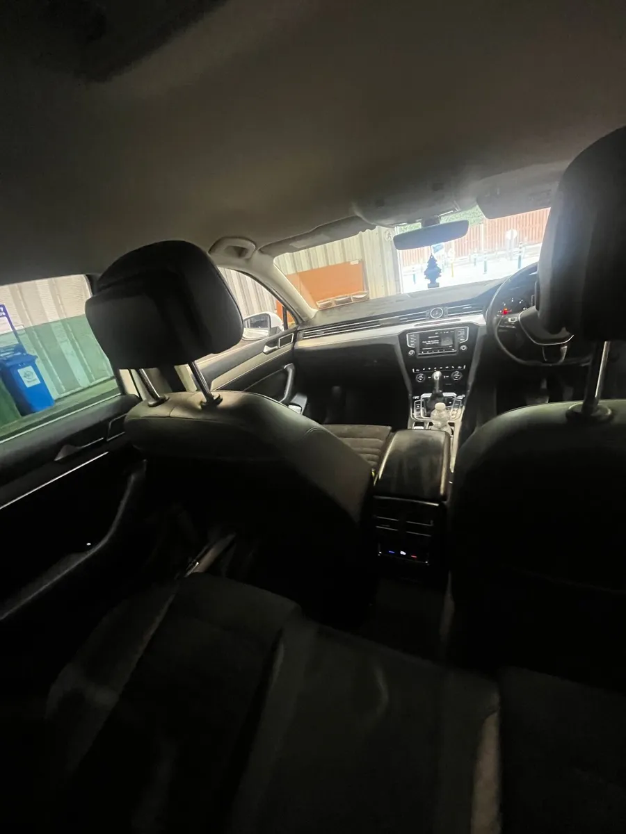 Volkswagen Passat 2015 / Highest spec - Image 2