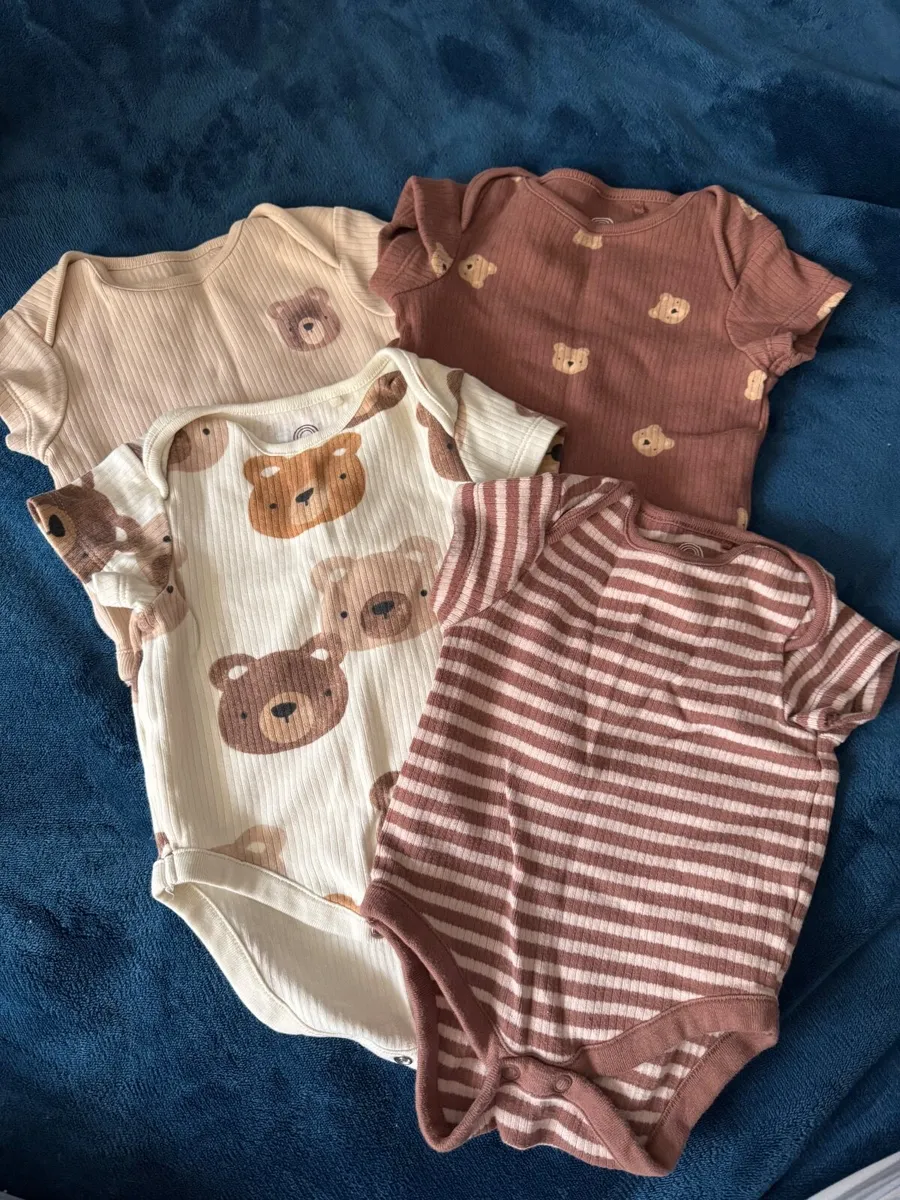 Baby clothes 0-3m - Image 1