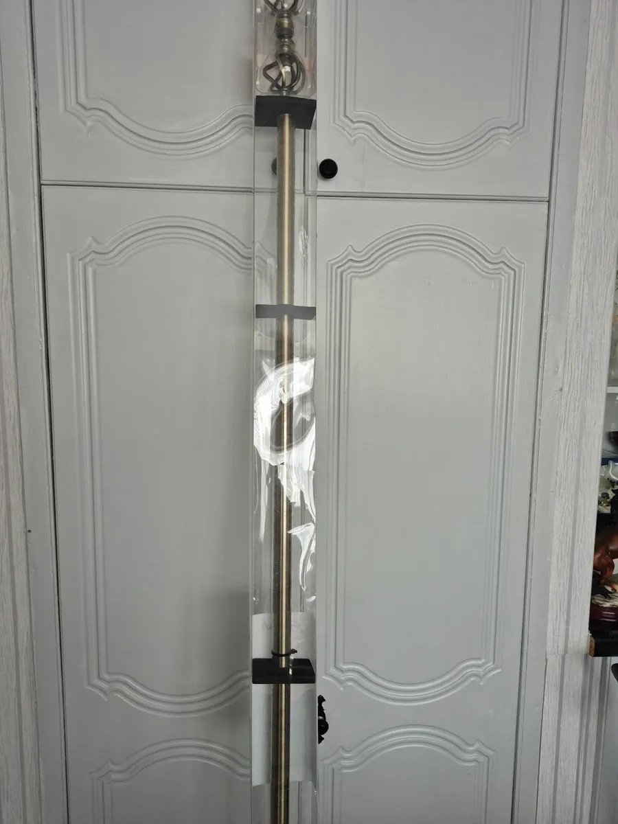 Household goods - Image 1