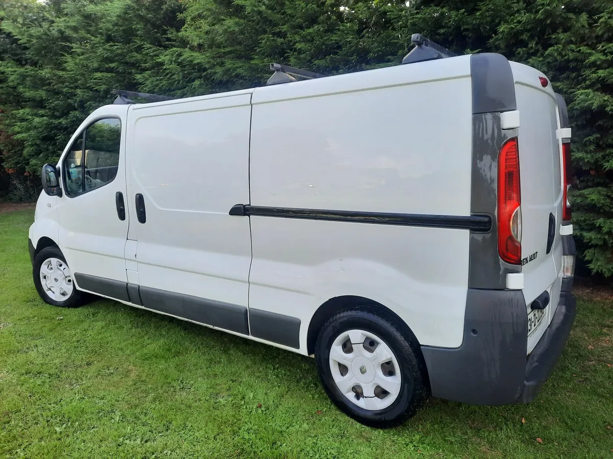 Renault Trafic New CVRT 07/2026 - Image 4