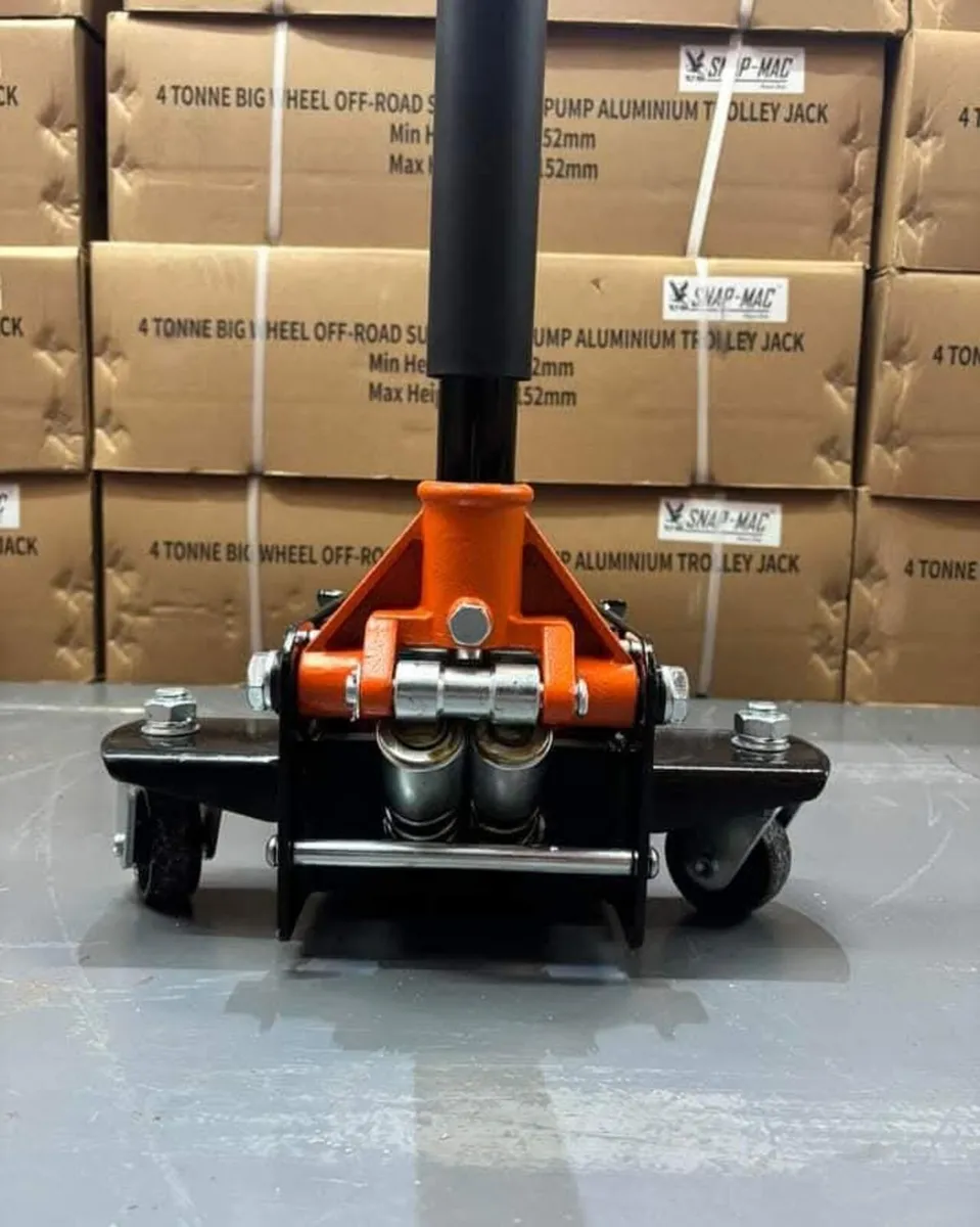 4 Ton Ultra Low Profile Floor Trolley Jack - Image 4