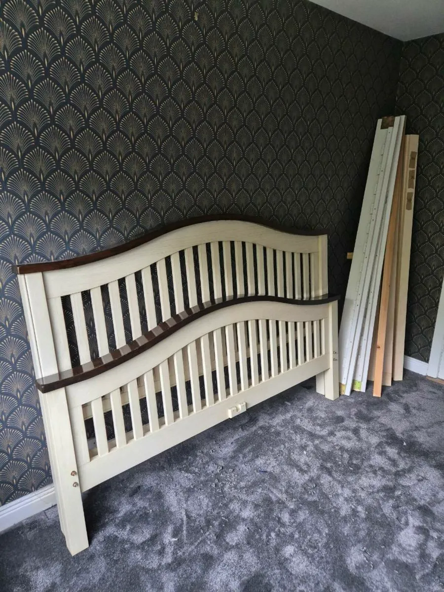 Double Bed - Image 3