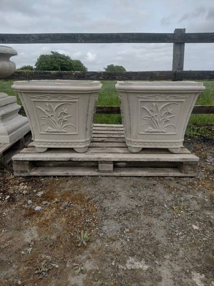 Flower Pots and Planters - Image 1