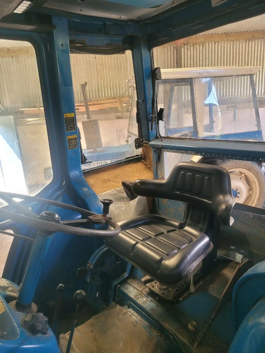 Ford 2600 - Image 2