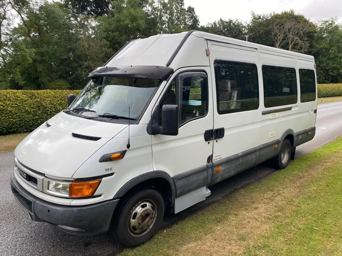 01 IVECO Daily Campervan - Image 3