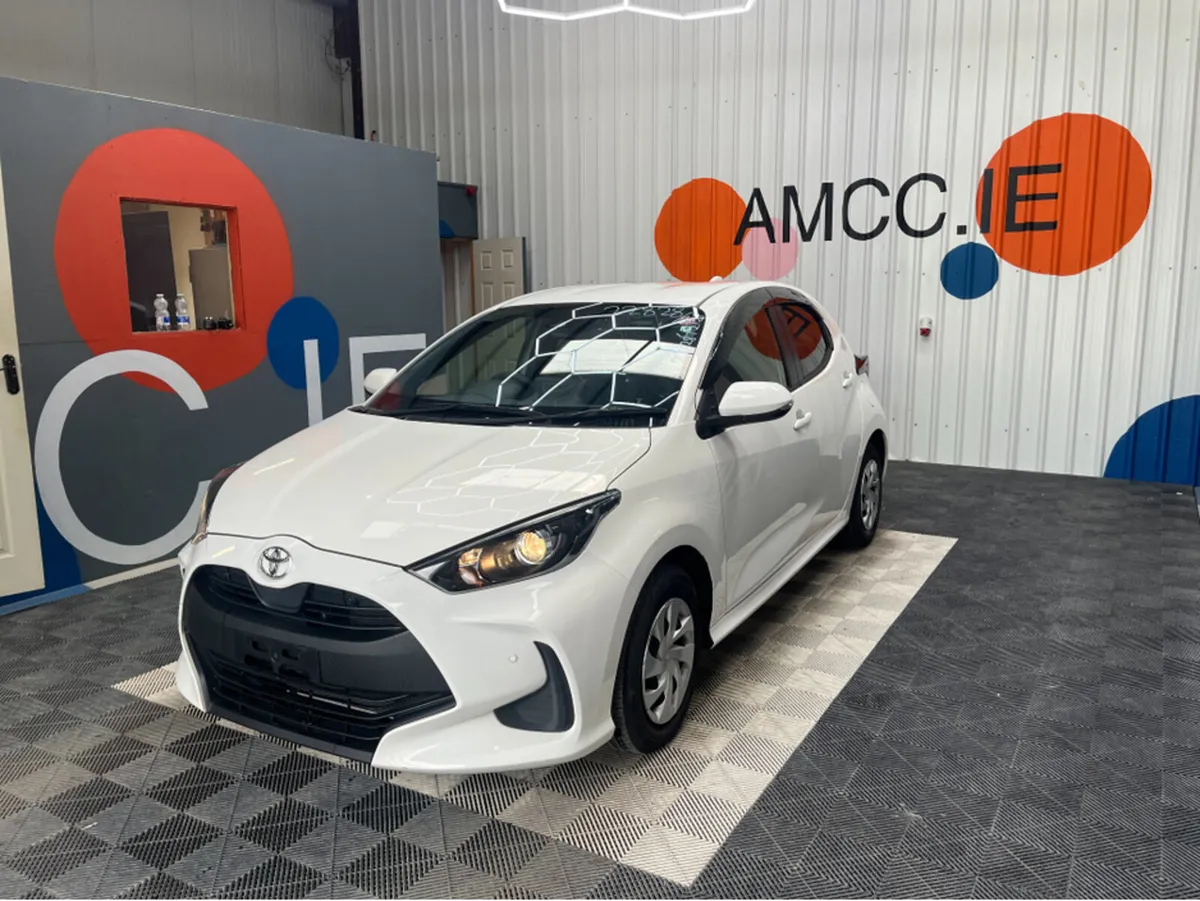 Toyota Yaris 1.0 PETROL / 17k KMs / REVERSE CAMERA - Image 3
