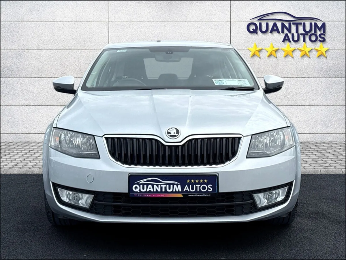 Skoda Octavia 2014 ELEGANCE 1.6 TDI AUTOMATIC HATC - Image 3