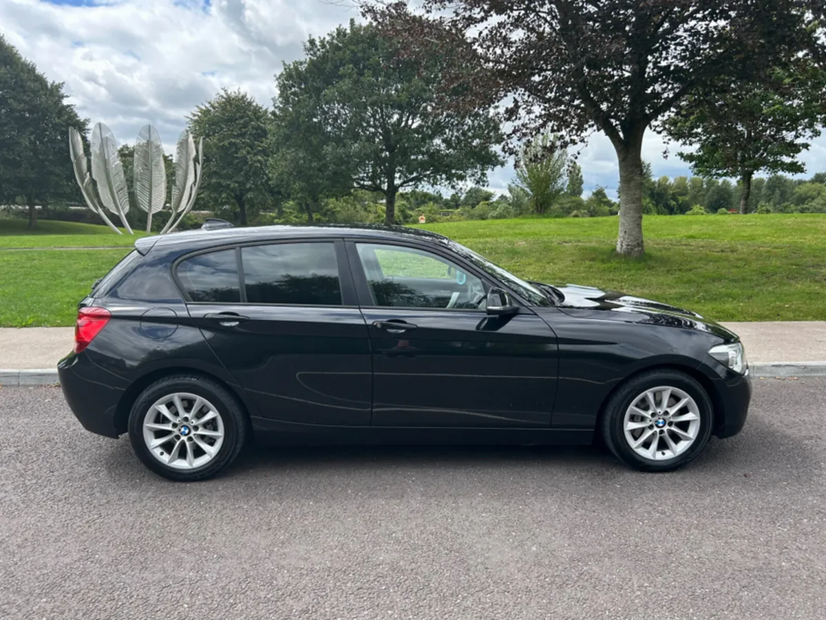 BMW 1-Series NEW NCT 5DR AUTO - Image 3