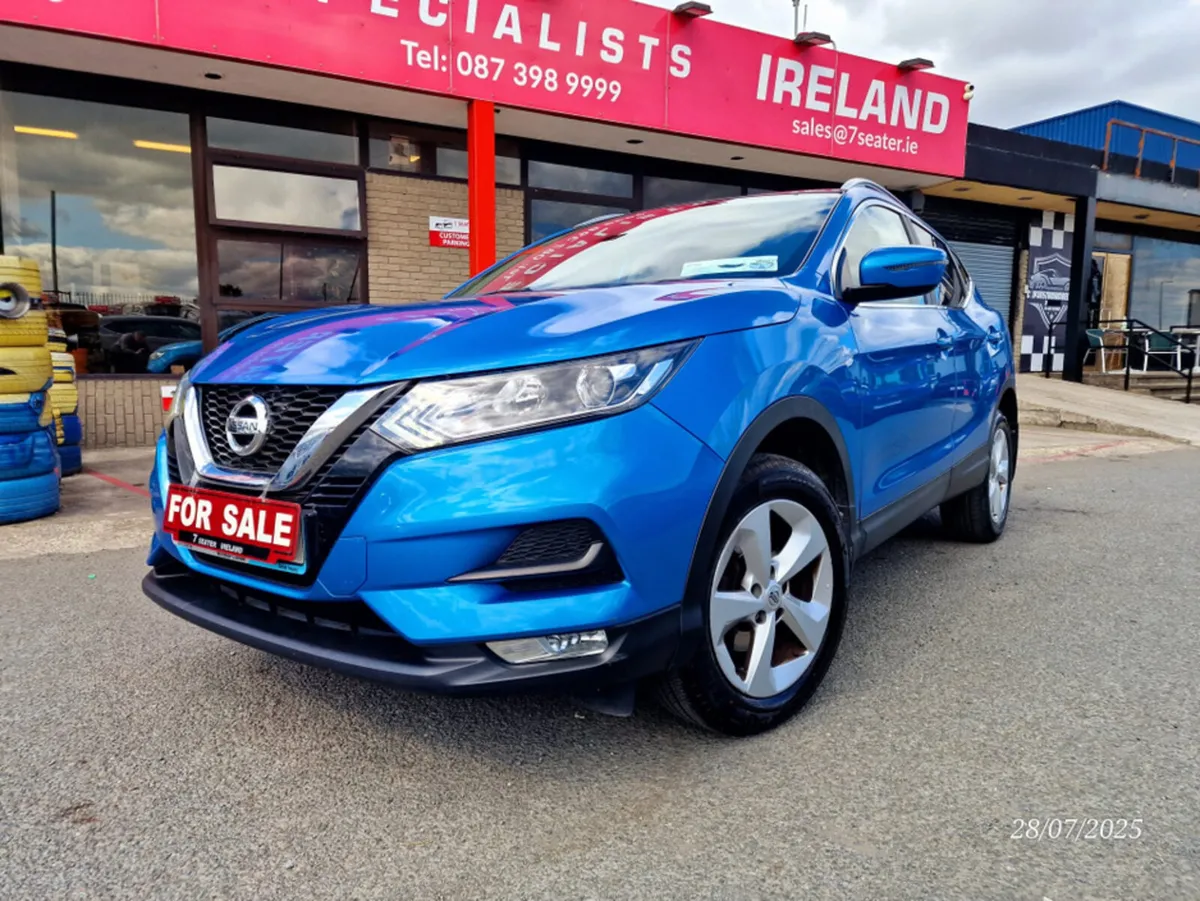 Nissan Qashqai 1.2 SV LOW MILEAGE PANORAMIC ROOF 2 - Image 2