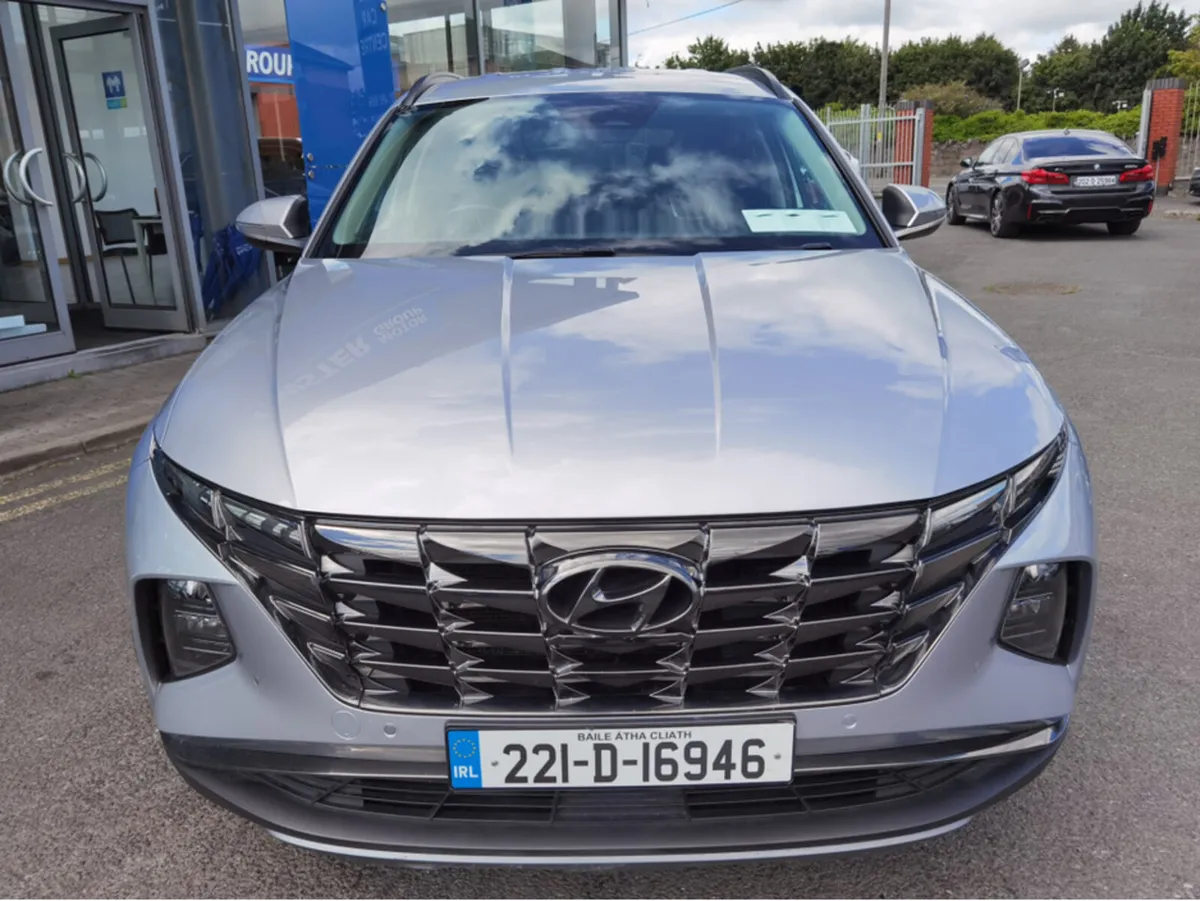 HYUNDAI TUCSON 1.6 EXECUTIVE PLUS AUTOMATIC PETROL - Image 2