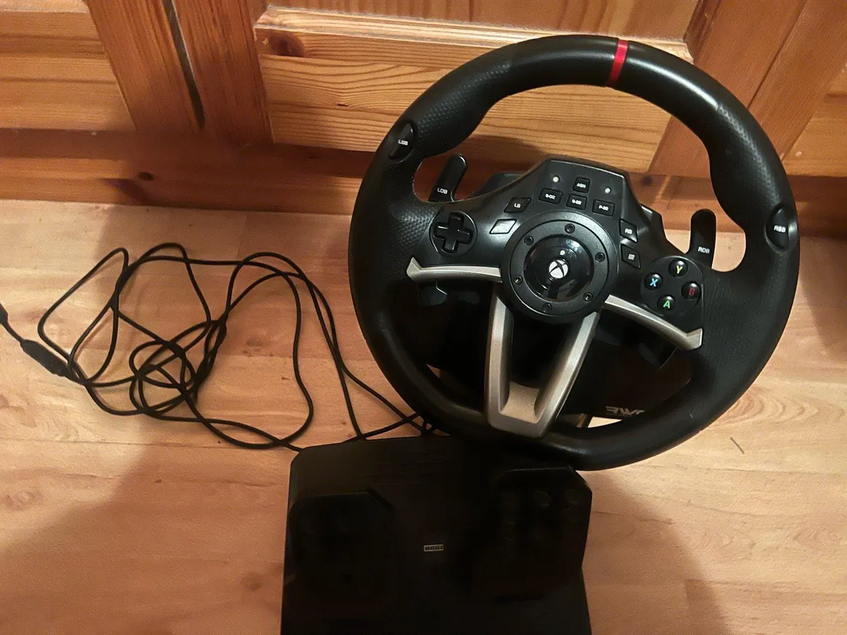 Xbox One Racing Wheel With Pedals - Image 2