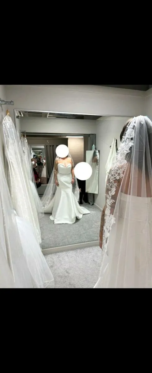 Wedding dress - Image 3