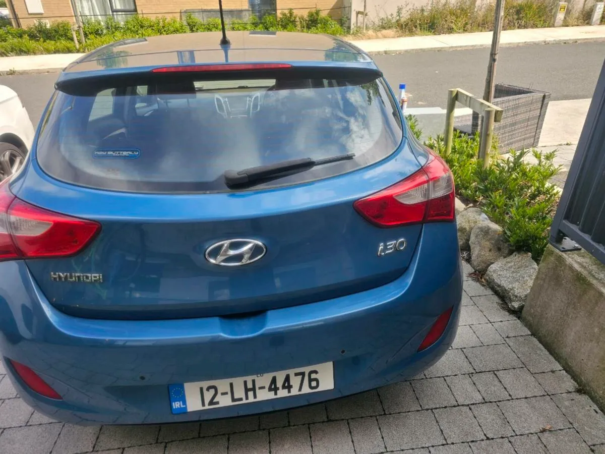 Car - Image 3
