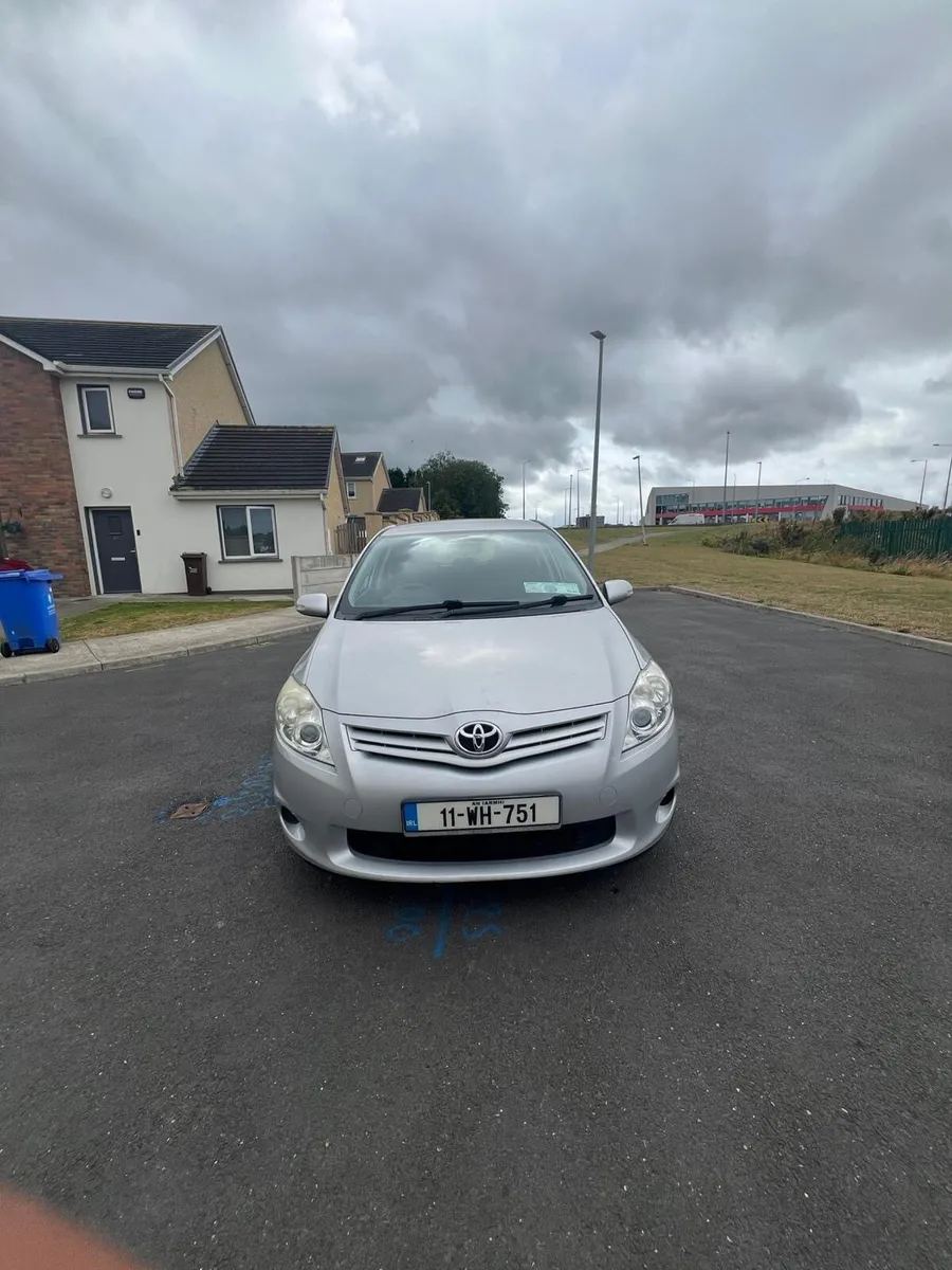 Toyota Auris 2011 - Image 1