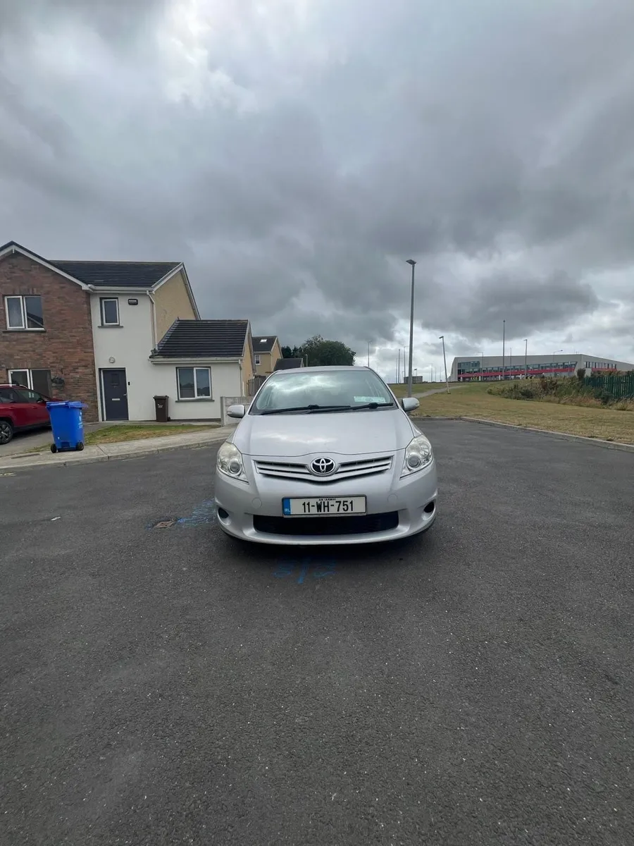 Toyota Auris 2011 - Image 3