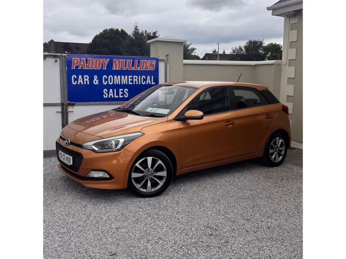Hyundai i20 1.1 DELUXE 5DR - Image 2