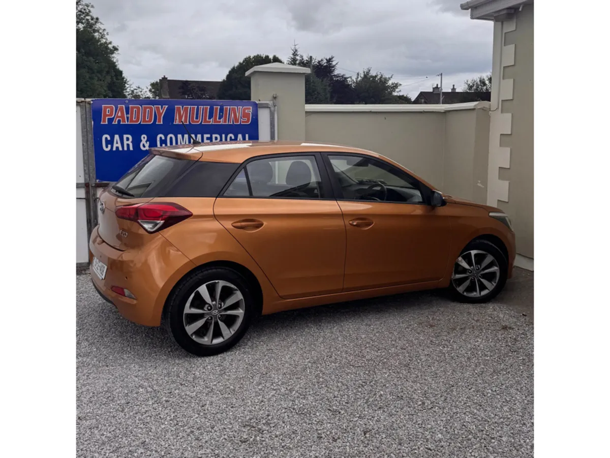 Hyundai i20 1.1 DELUXE 5DR - Image 4