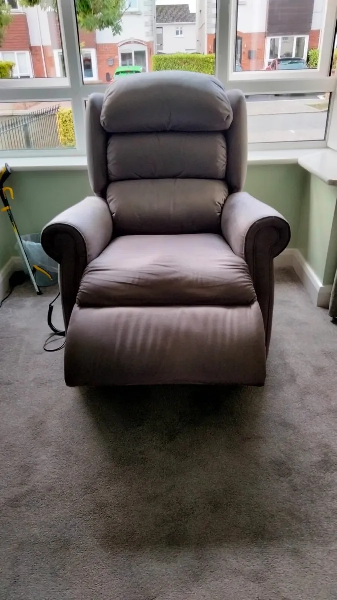 Recycling arm chair - Image 2