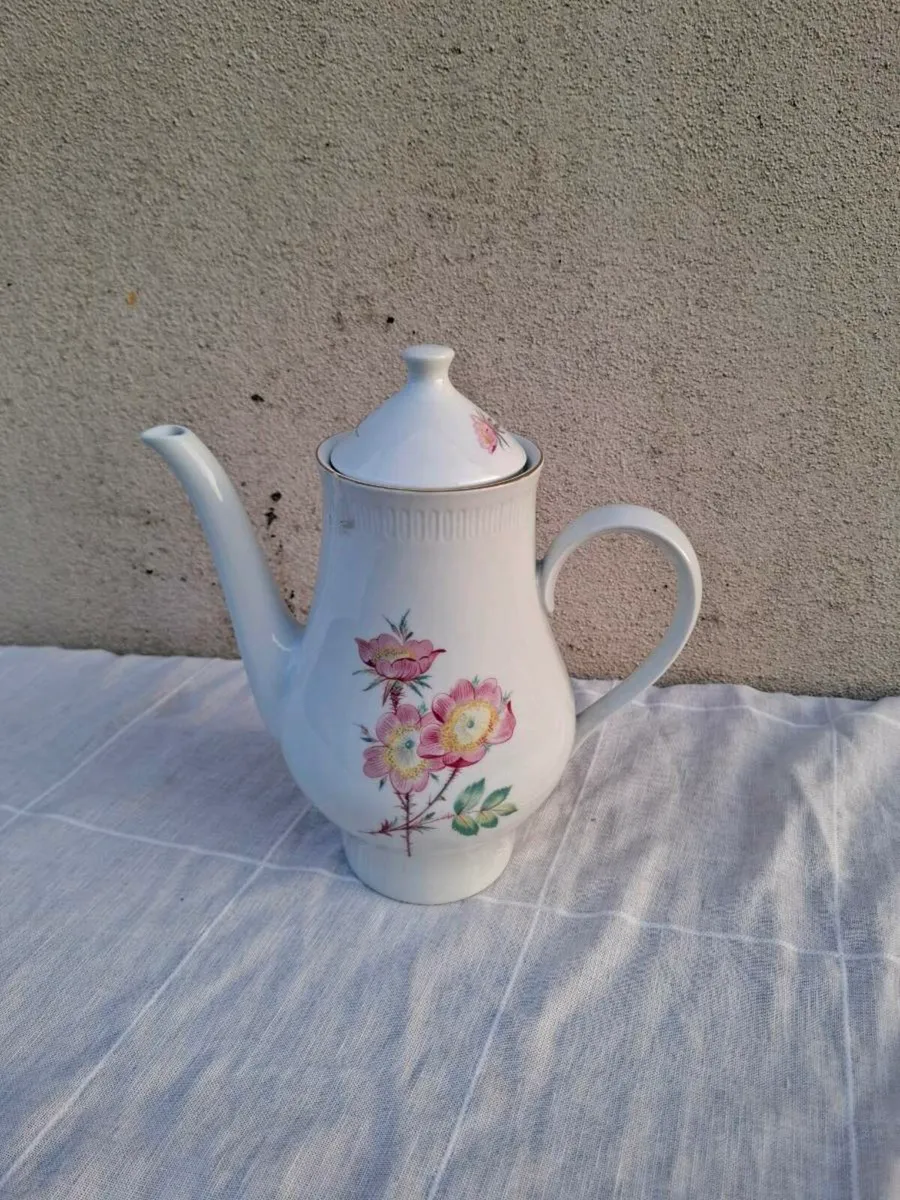 China floral tea pot postage possible