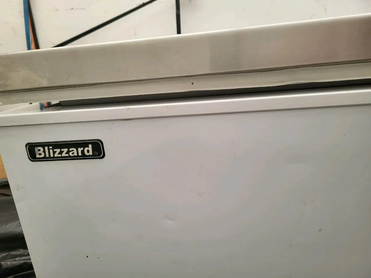 Chest freezer. 
4ft x 2ft x  2.6 ft 
White. - Image 1