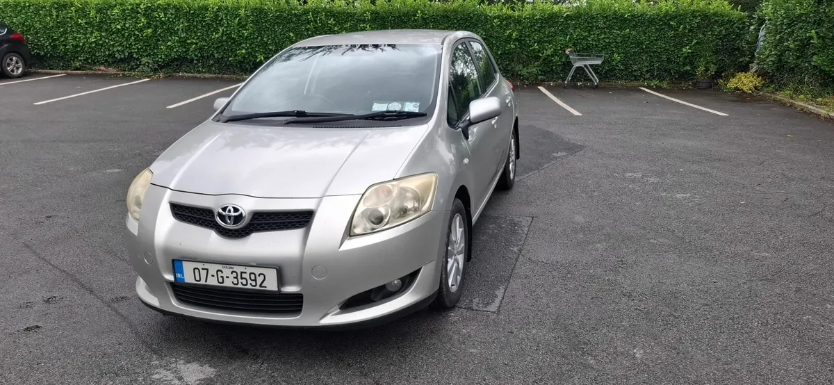 Toyota Auris 2007 - Image 2