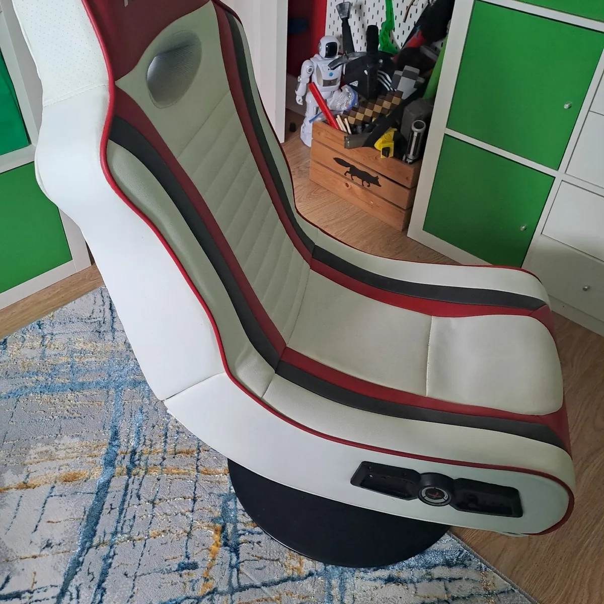 Gaming chair - Image 1