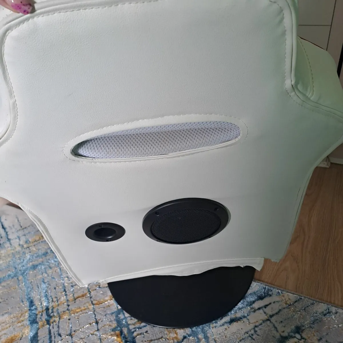 Gaming chair - Image 4