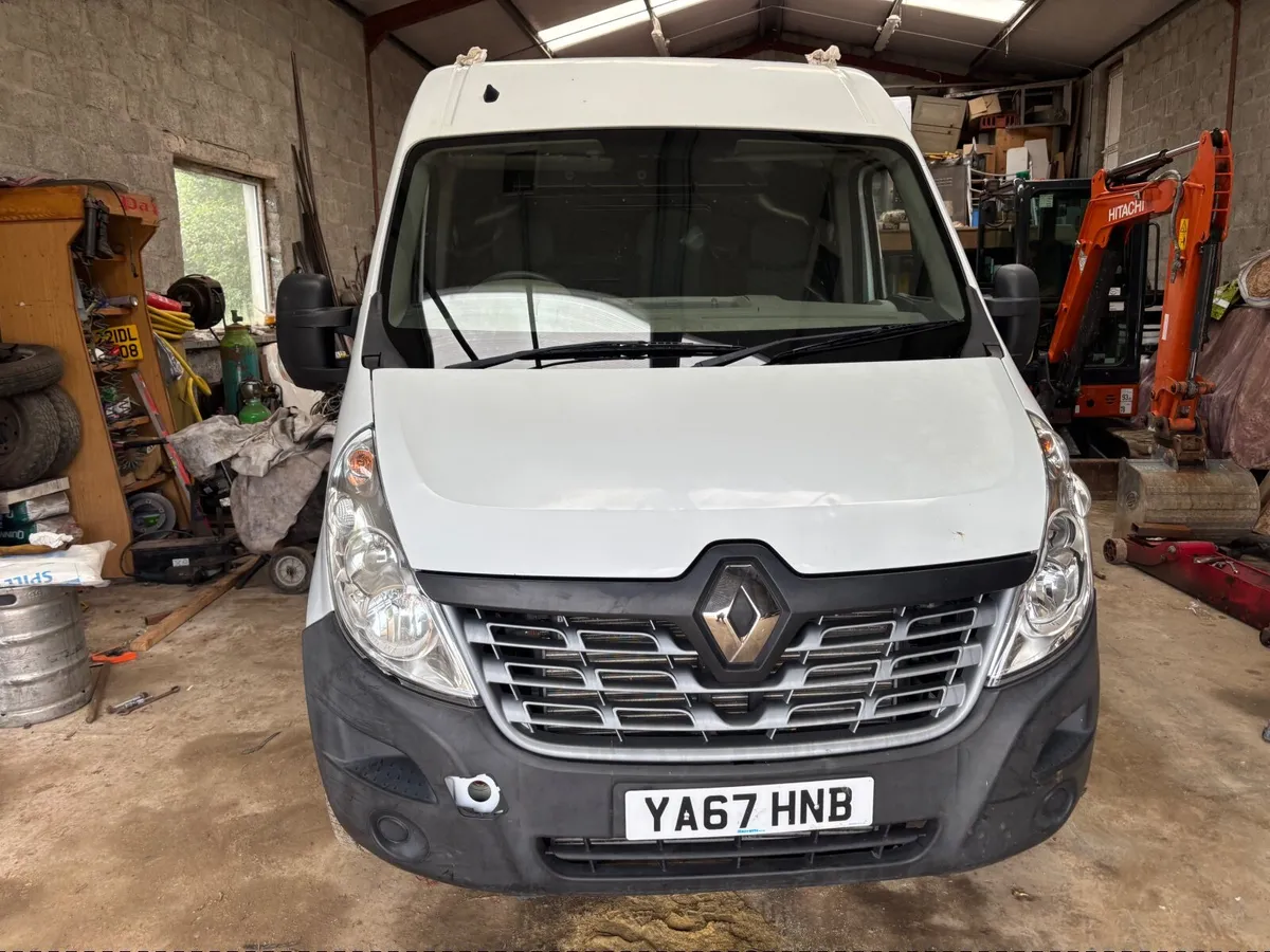 Renault Master 2017 - Image 1