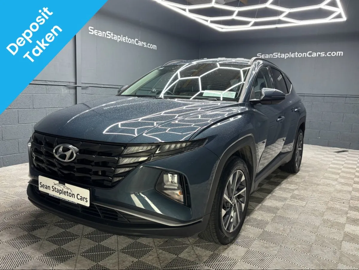 Hyundai Tucson Ix35 Executive 2WD 5DR - Image 1