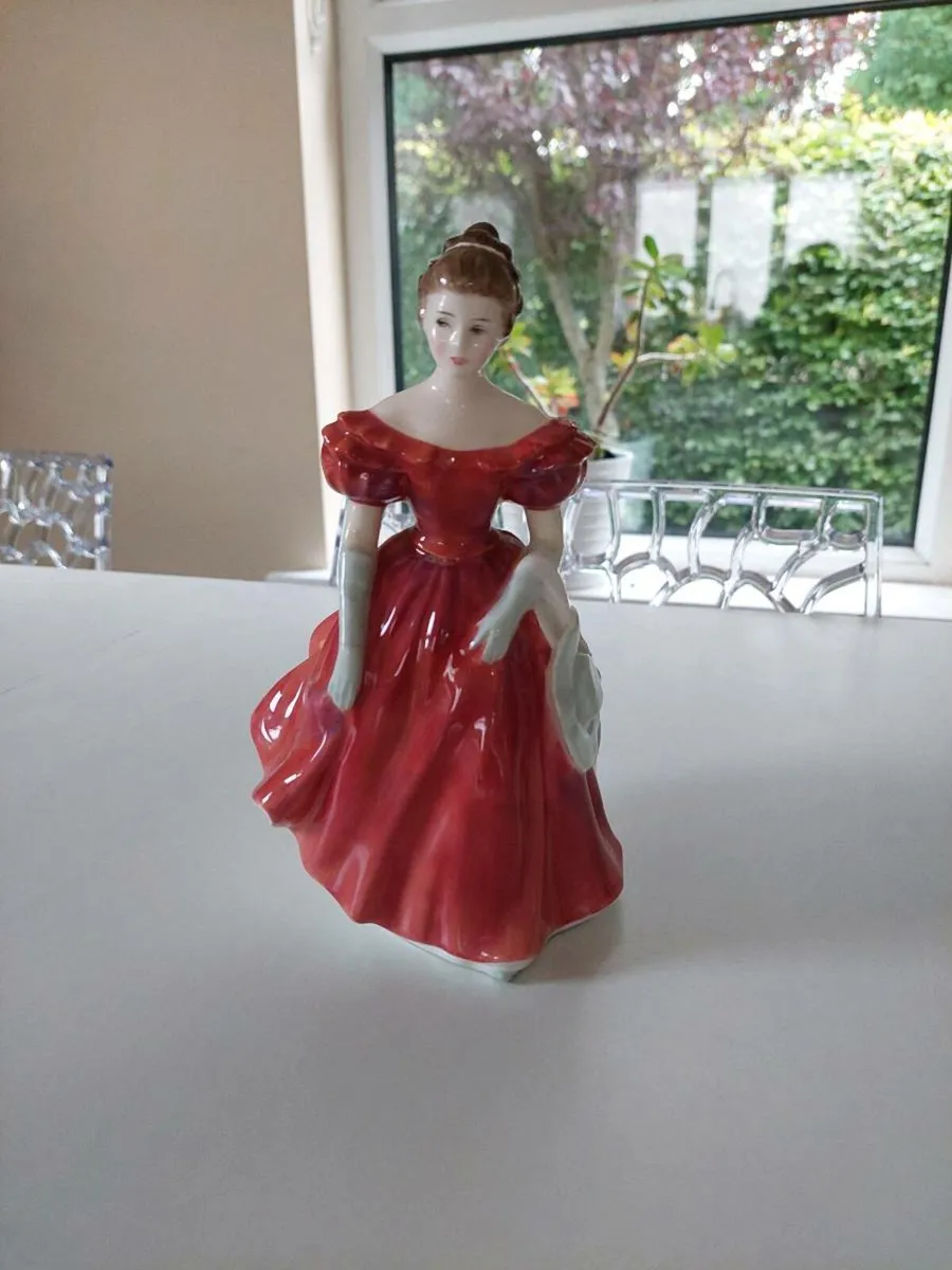 Royal Doulton Ladies of Fashion - Image 3
