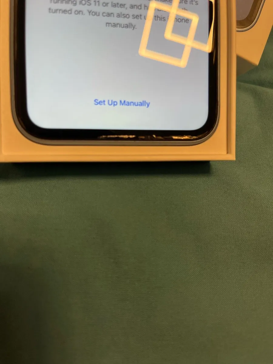 iPhone XR - Image 3