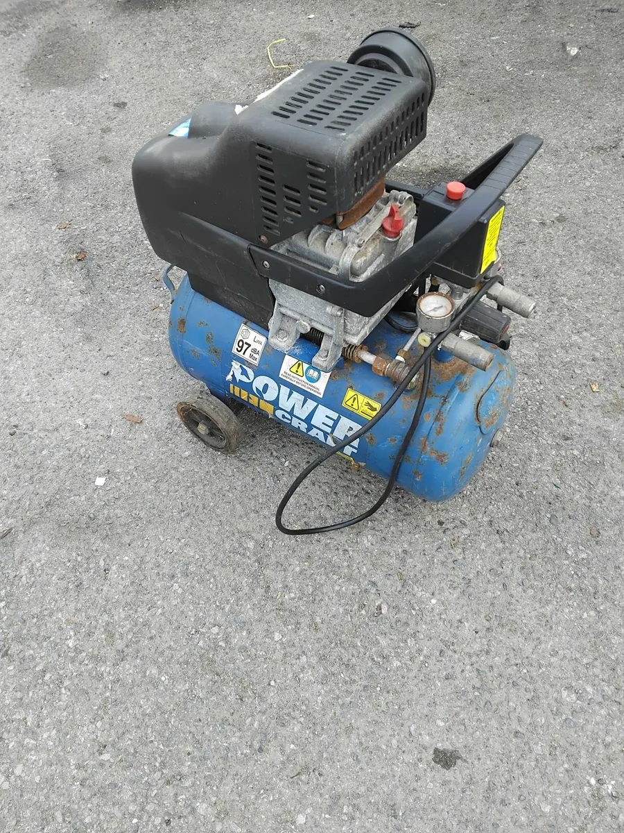 Air compressor working perfectly priced - Image 3