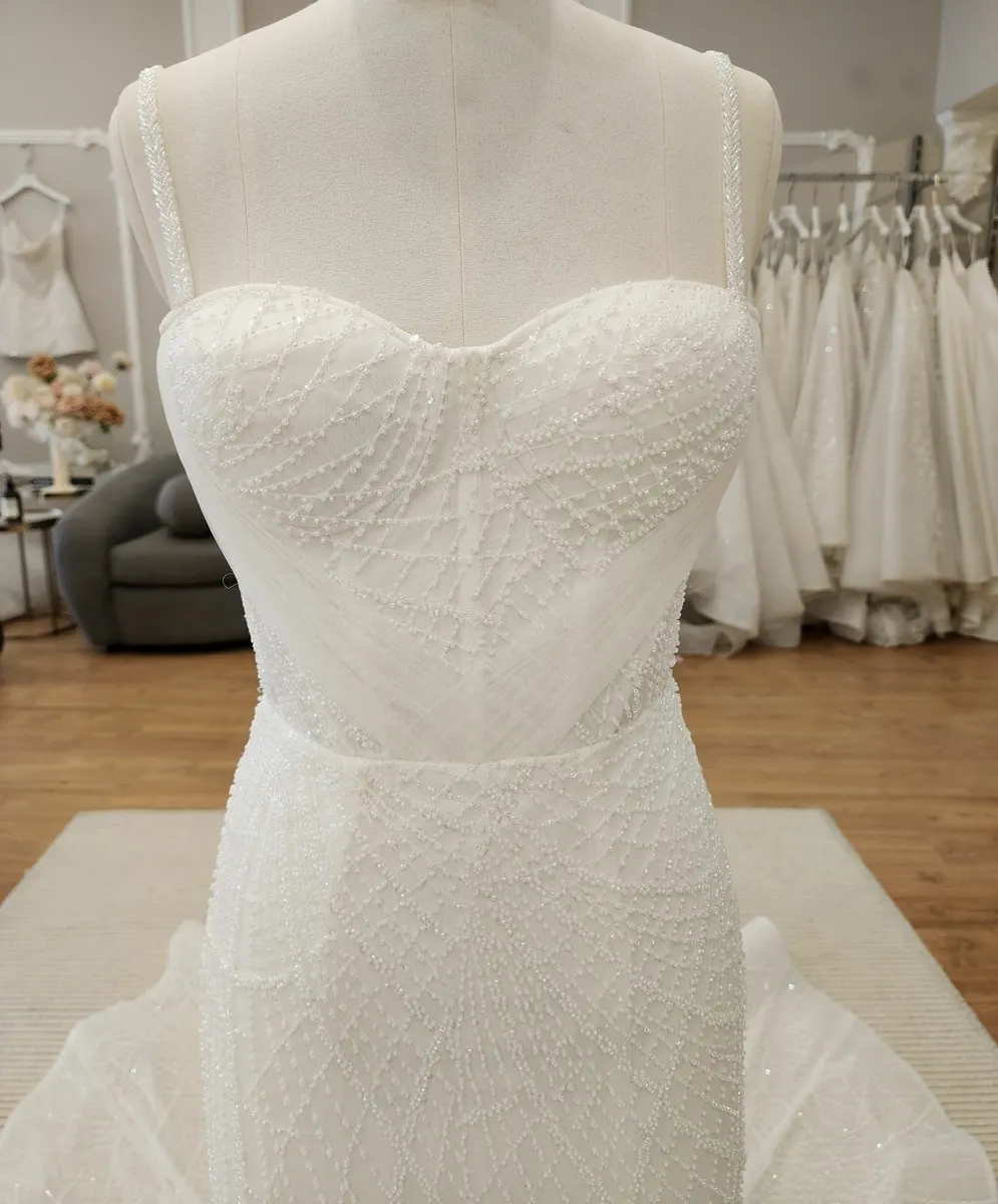 Wedding dress - Image 1