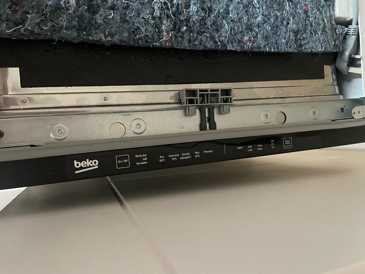 Dishwasher- Integrated - Image 4