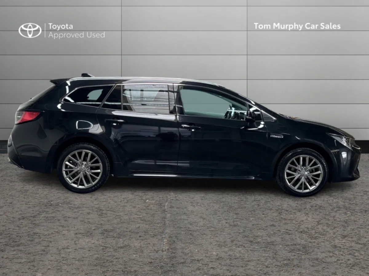 Toyota Corolla COROLLA HYBRID SOL T/S - Image 3