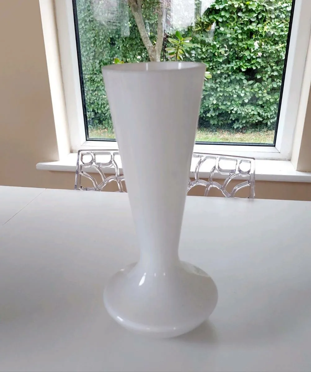 Handmade Modern Vase - Image 2