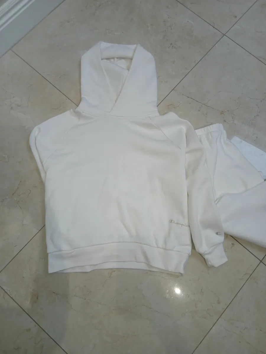Girls champion tracksuit - Image 3