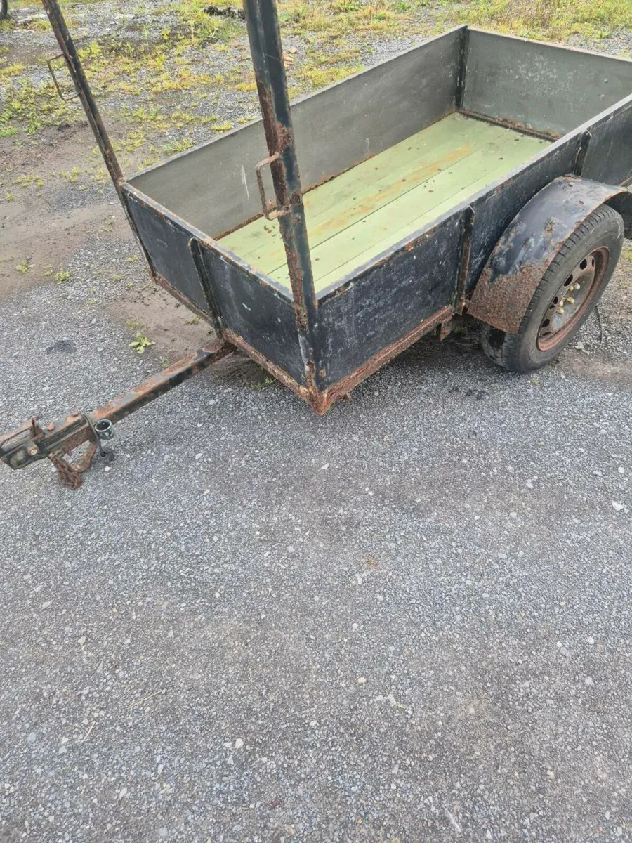 Trailer - Image 1