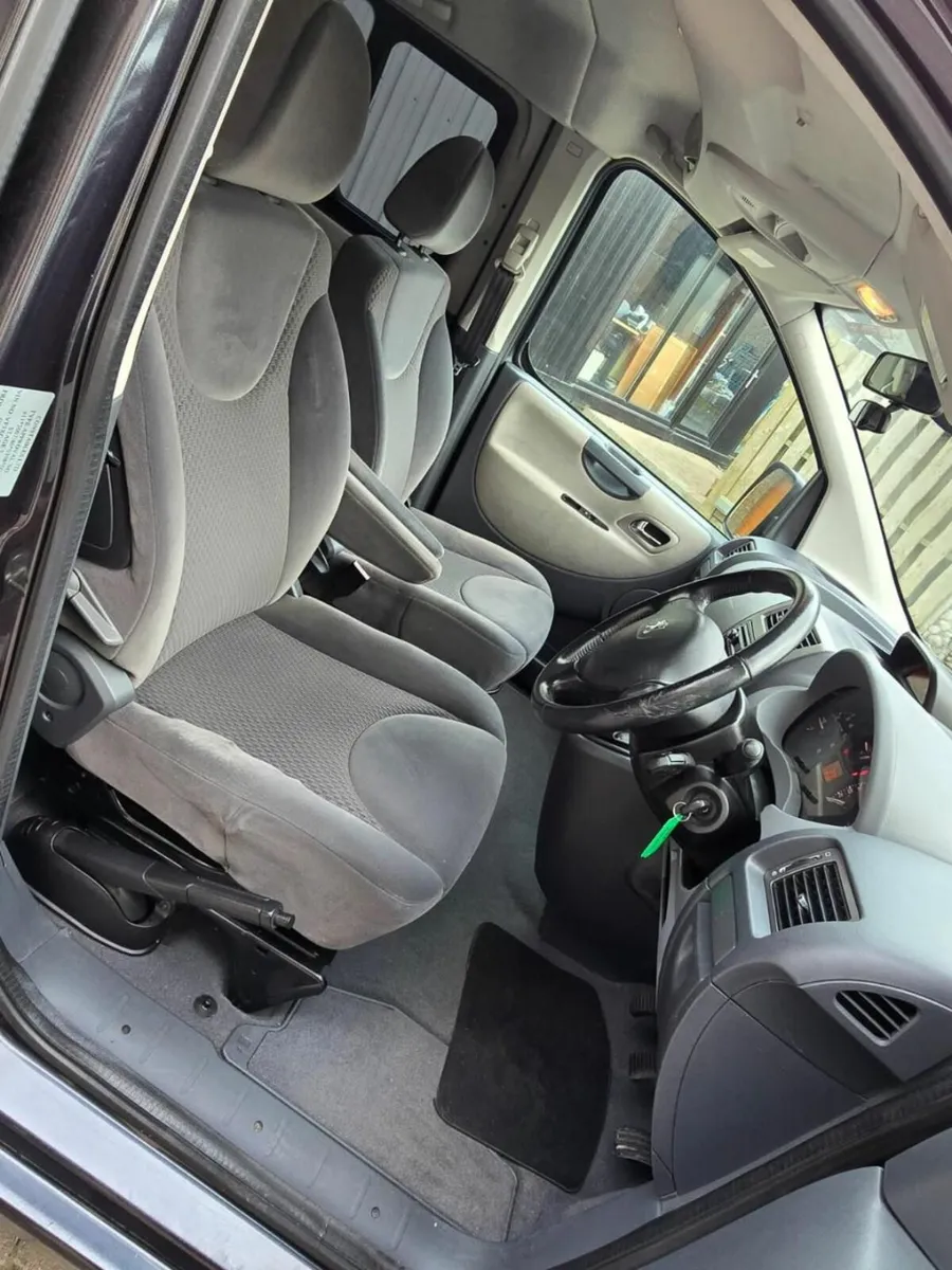 Peugeot Expert Tepee Leisure, late 2012 - Image 3