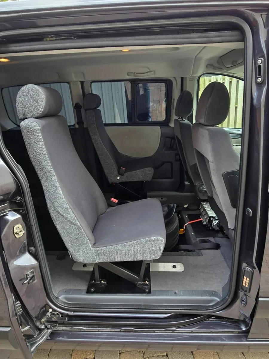 Peugeot Expert Tepee Leisure, late 2012 - Image 4