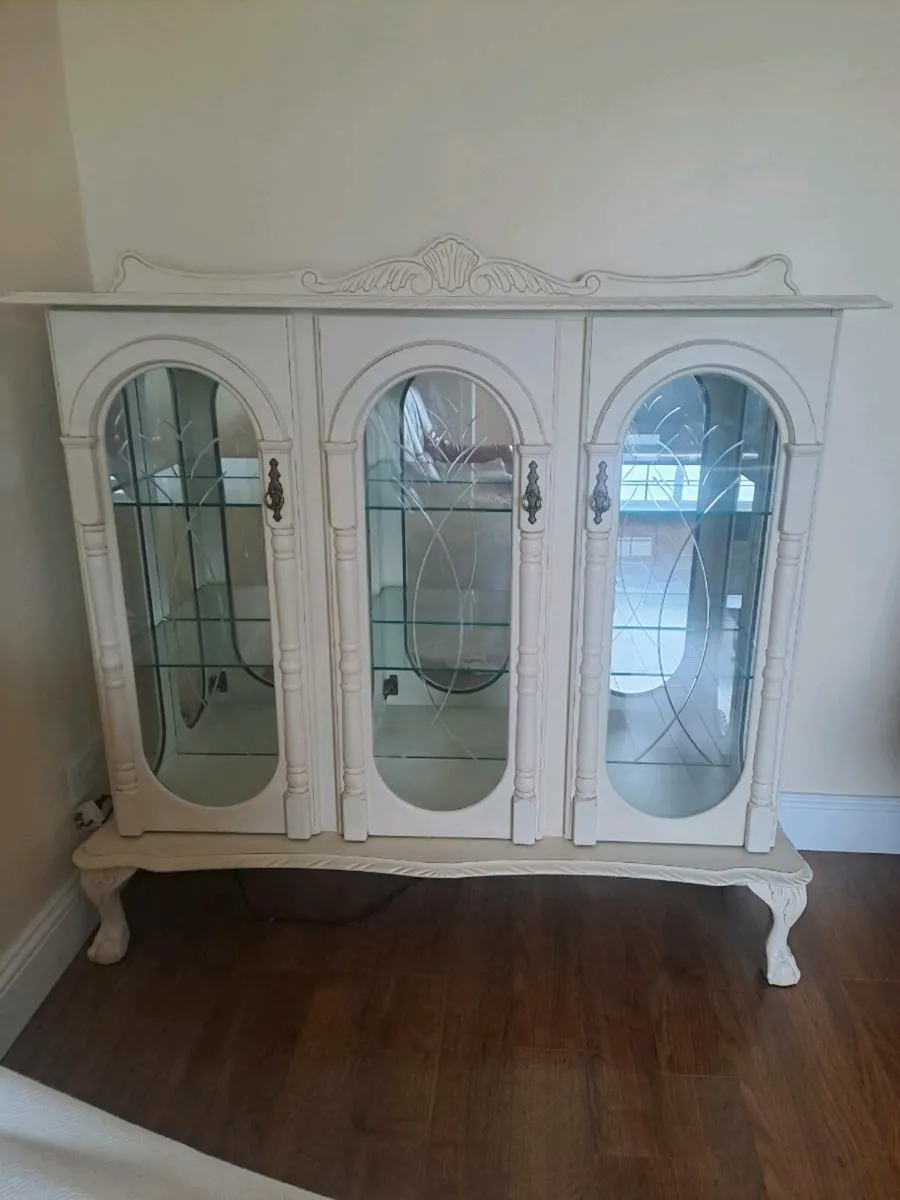DIsplay Cabinet - Image 1